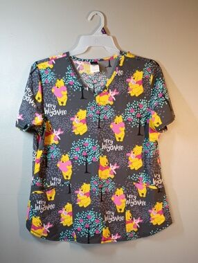 Disney Women's Gray Winnie The Pooh Scrub Top Size Large